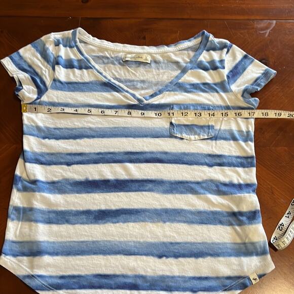 Abercrombie & Fitch Blue and White Striped V-neck Knit Top Size Large - Picture 6 of 8